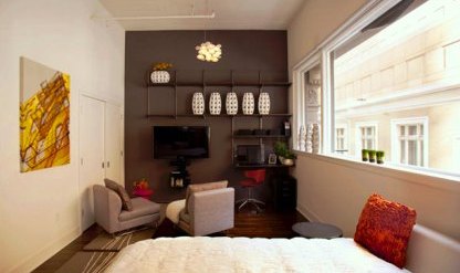 Сочетание обоев на фото. Изменение пространства интерьера